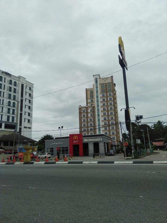 Risqi Apartment 2 Bedroom Wakaf Che Yeh Kota Bharu Exterior foto