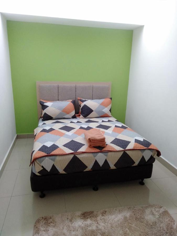 Risqi Apartment 2 Bedroom Wakaf Che Yeh Kota Bharu Exterior foto